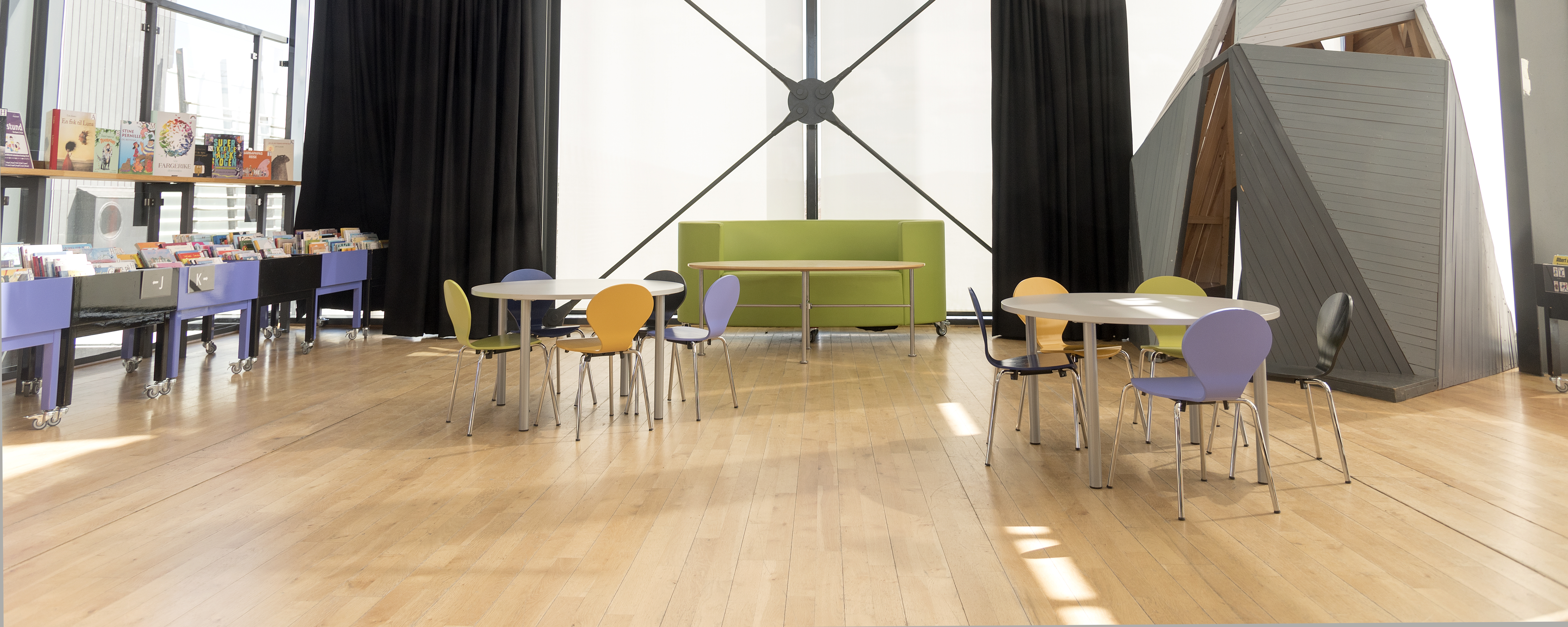 Interi&oslash;rbilde fra By&aring;sen bibliotek