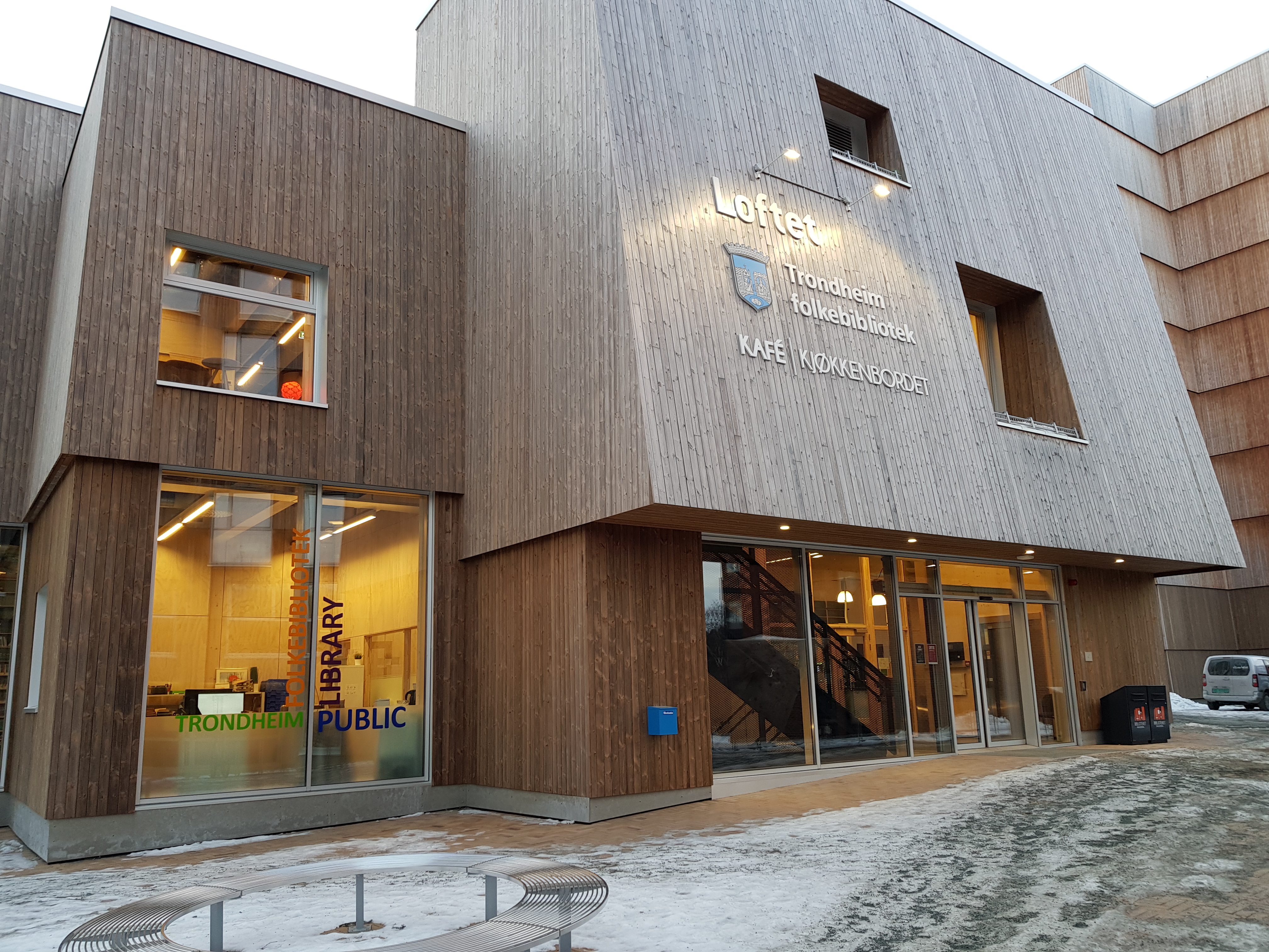 Moholt bibliotek utvendig